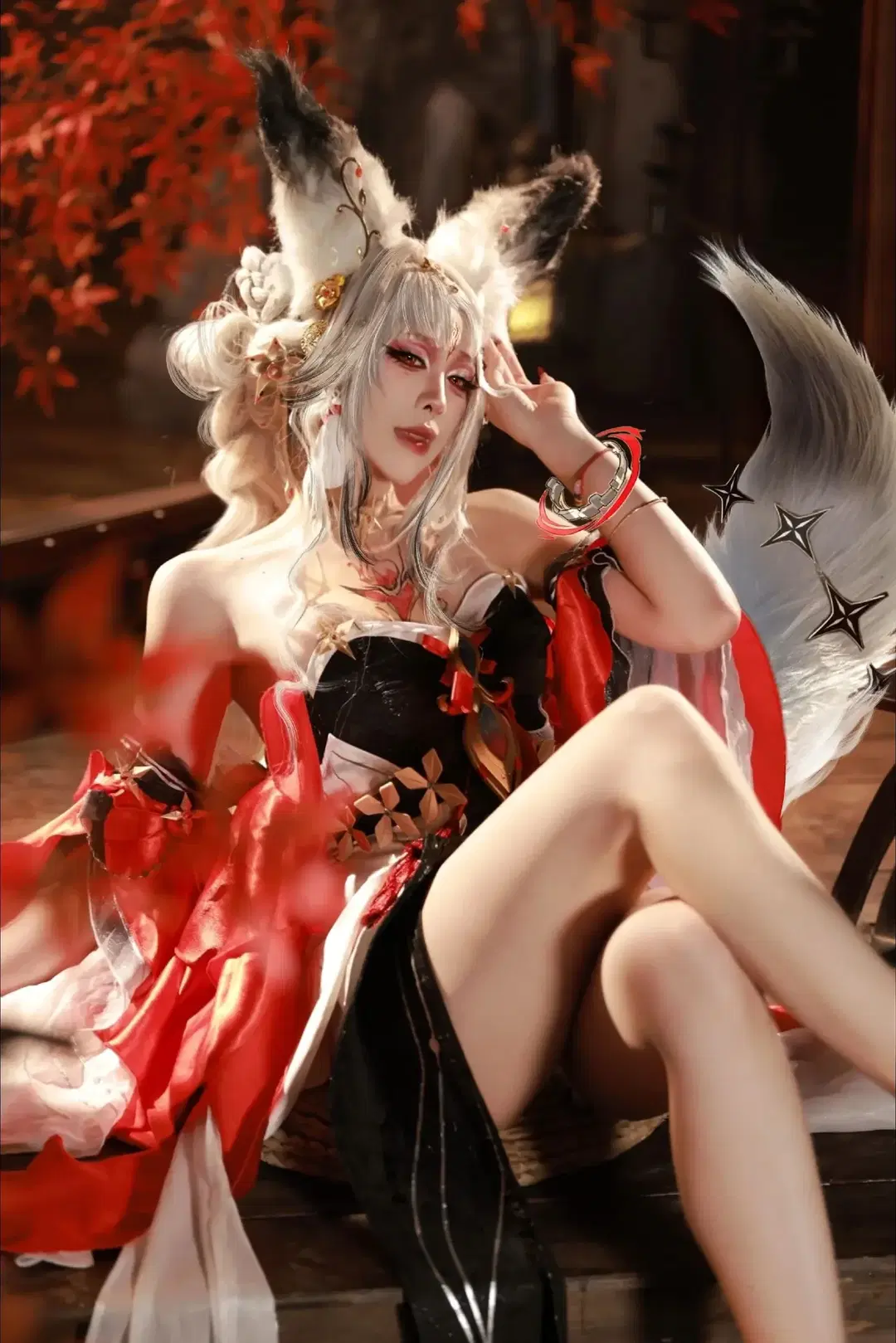 【心月狐コスプレ】『鳴潮』銀髪と狐の耳が織りなすスタジオ撮影記録 - 青空（棚拍版） - 3枚目
