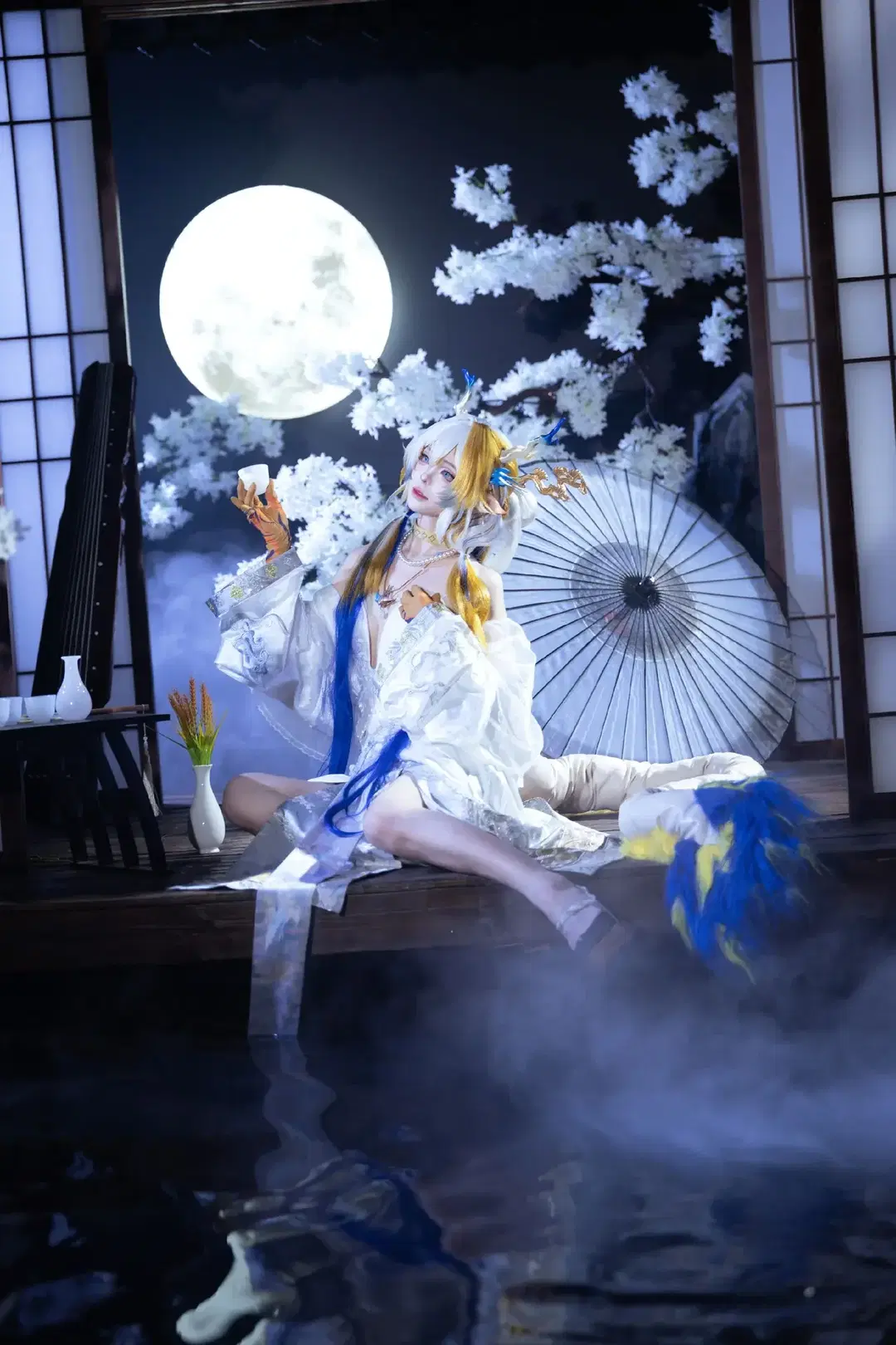 【シュウ コスプレ】月下花前、『アークナイツ』が織りなす東洋の雅 - 青空（棚拍版） - 2枚目