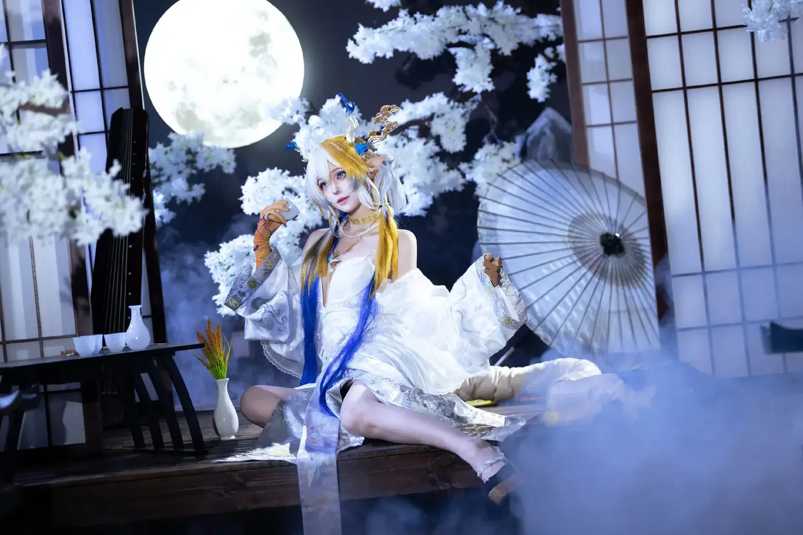 【シュウ コスプレ】月下花前、『アークナイツ』が織りなす東洋の雅 - 青空（棚拍版） - 4枚目