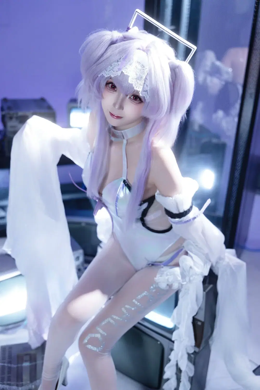 【莉贝雷利奥cos】nikke胜利女神 复古电视与深海梦幻的结合 - 青空（棚拍版） - 第3张