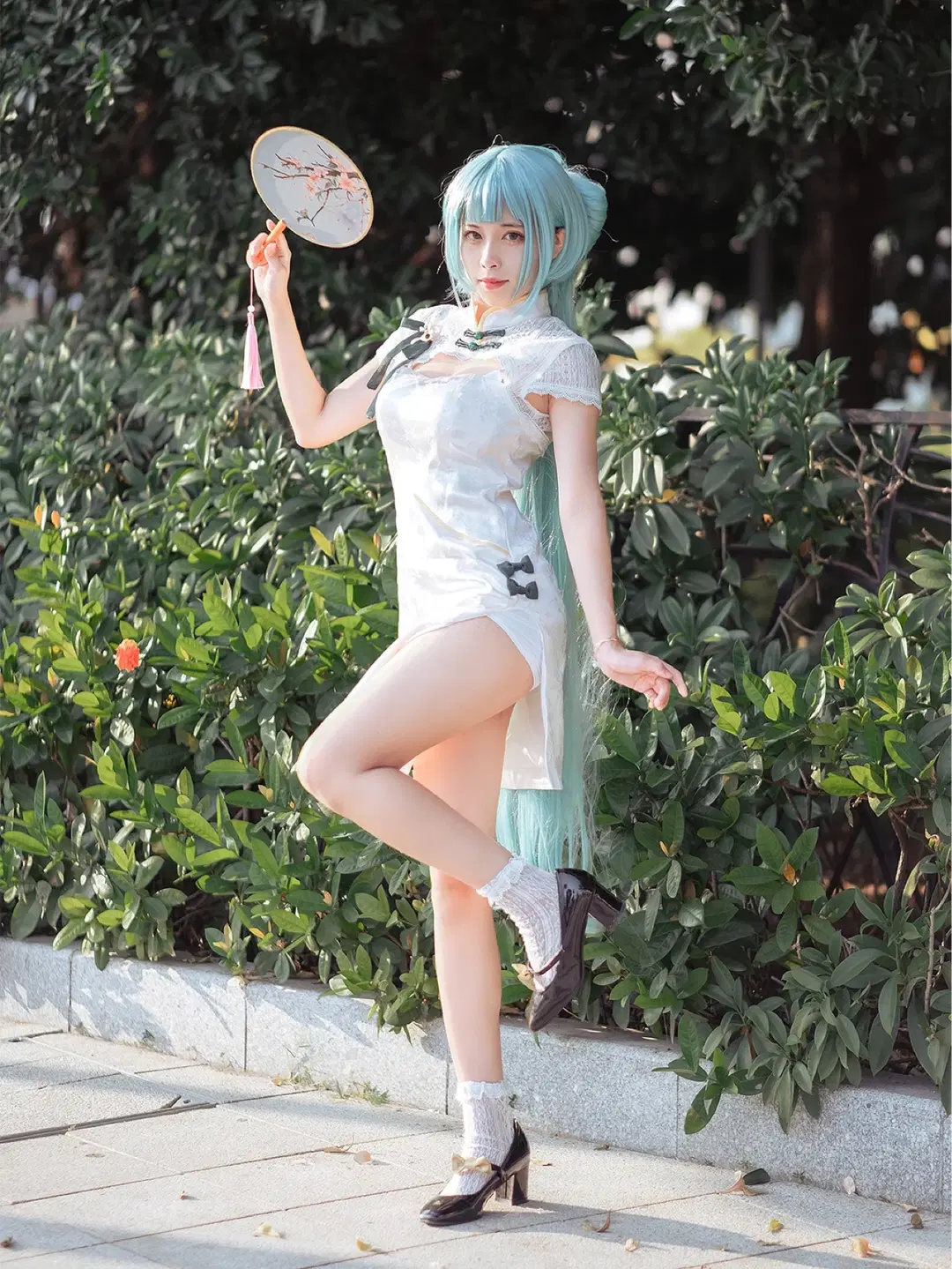 [Hatsune Miku cosplay] Vocaloid: Vintage Street Shoot in Shaohua Qipao by 三無人型 - Image 3