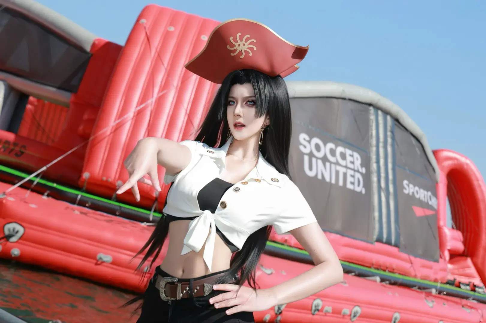 【女帝汉库克cos】海贼王女帝降临美加墨世界杯场外 - 尤色拉 - 第2张