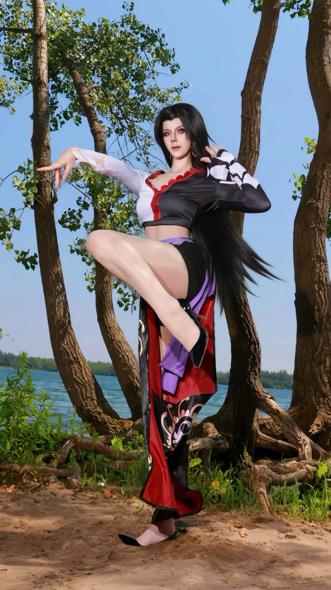 户外cosplay, 海贼王, 御姐cos, 丝袜美腿, 女帝汉库克cos