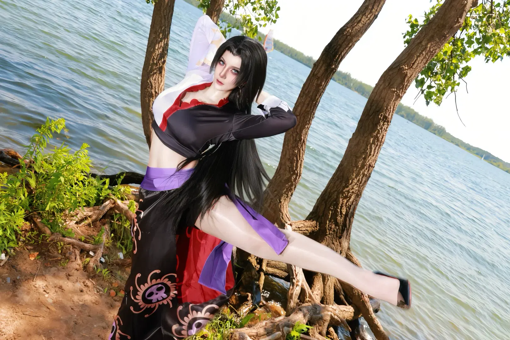 【ボア・ハンコックコスプレ】『ONE PIECE』女帝の野外ロケーション撮影記録 - 尤色拉 - 2枚目