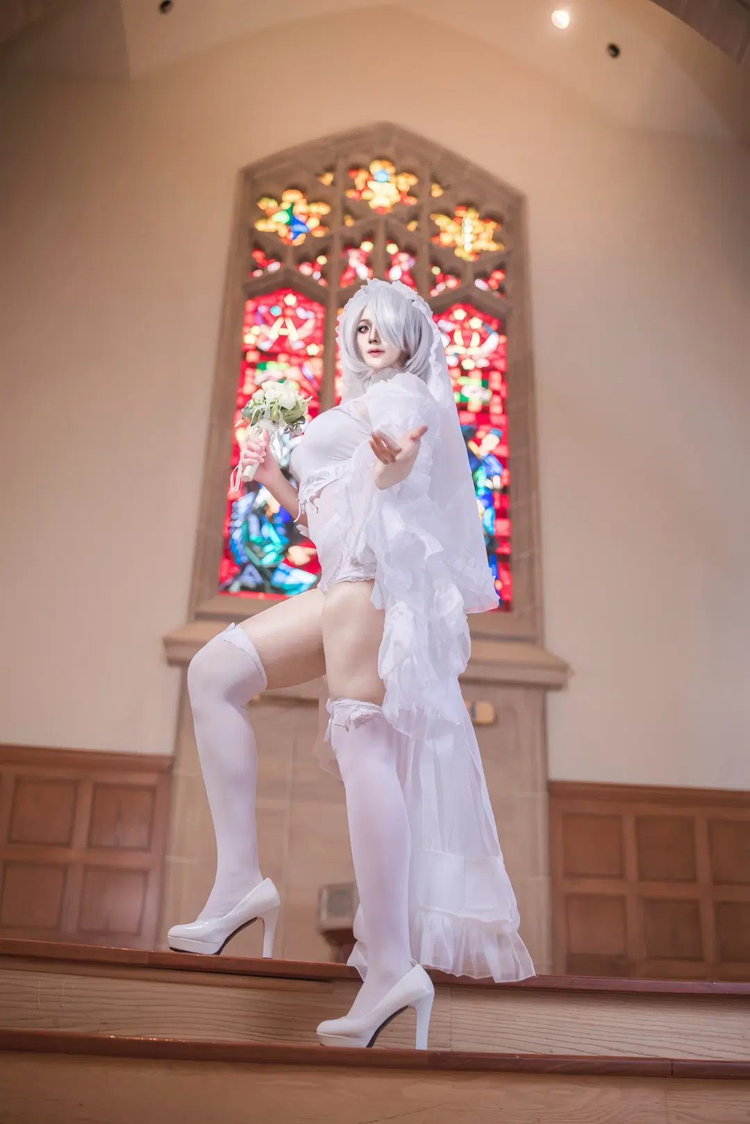 【2B 白花嫁コスプレ】『ニーア オートマタ』ステンドグラスに佇む純白の情景 - 尤色拉 - 3枚目