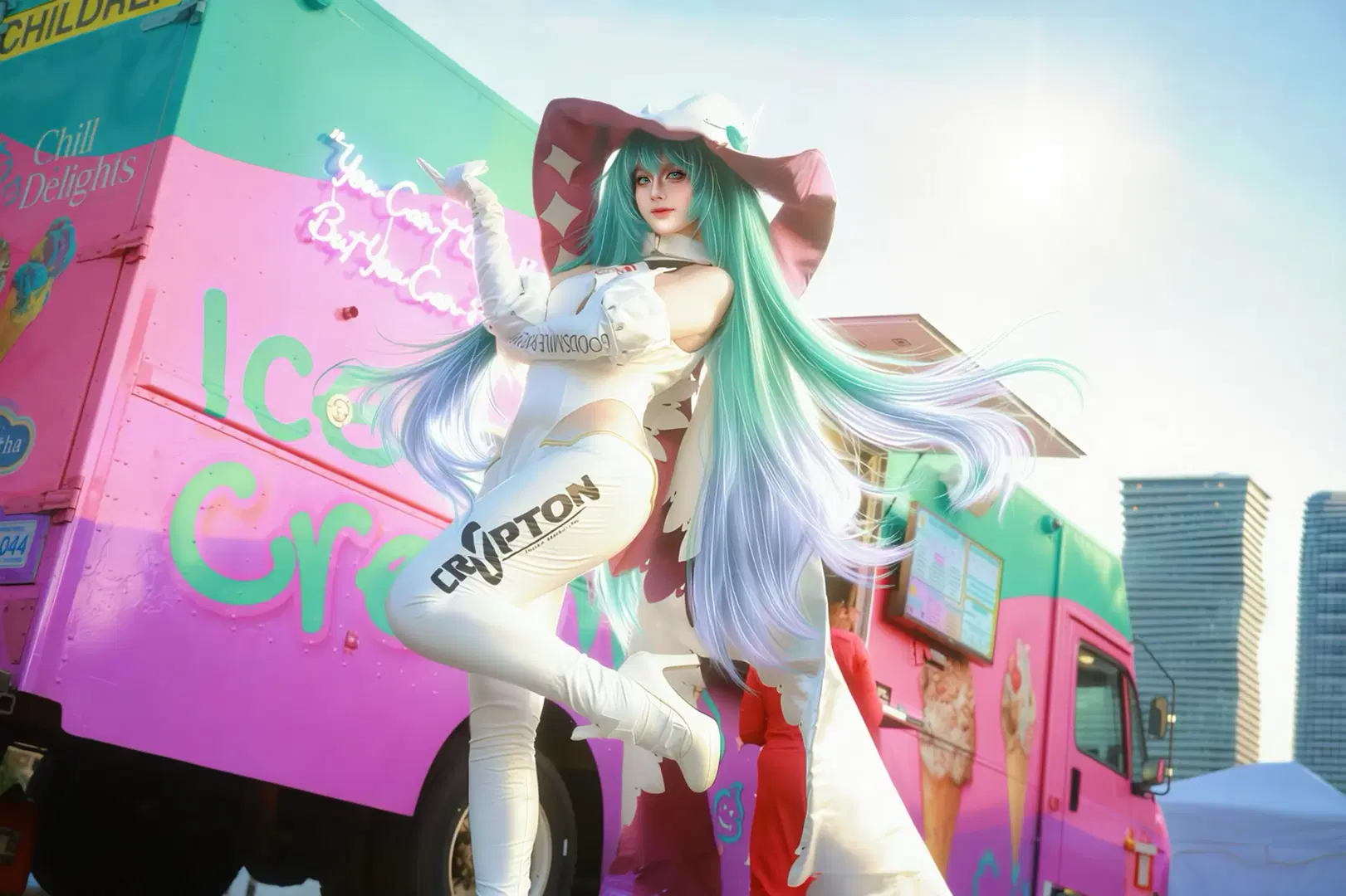 [Racing Miku 2024 cosplay] Going All Out in Front of the Ice Cream Truck by 尤色拉 - Image 3