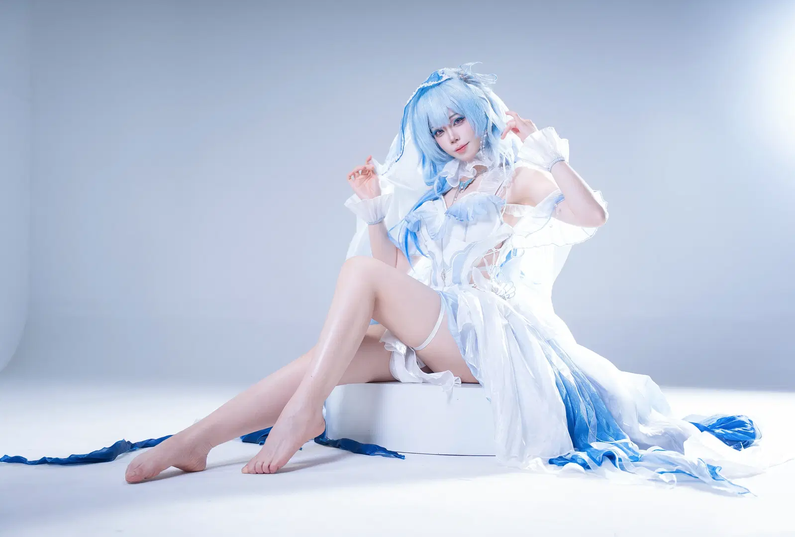 【守岸人cos】鳴潮花嫁月潮星紗，沒有後勤也能自己甩裙襬出片 - 是菱沫沫吖 - 第7張