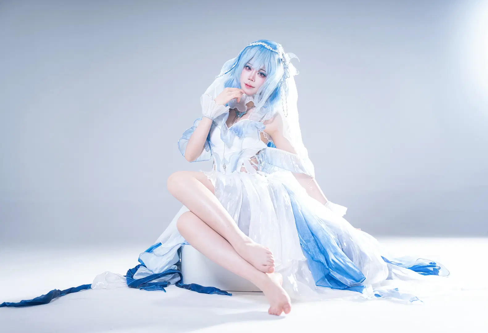 【守岸人cos】鳴潮花嫁月潮星紗，沒有後勤也能自己甩裙襬出片 - 是菱沫沫吖 - 第8張