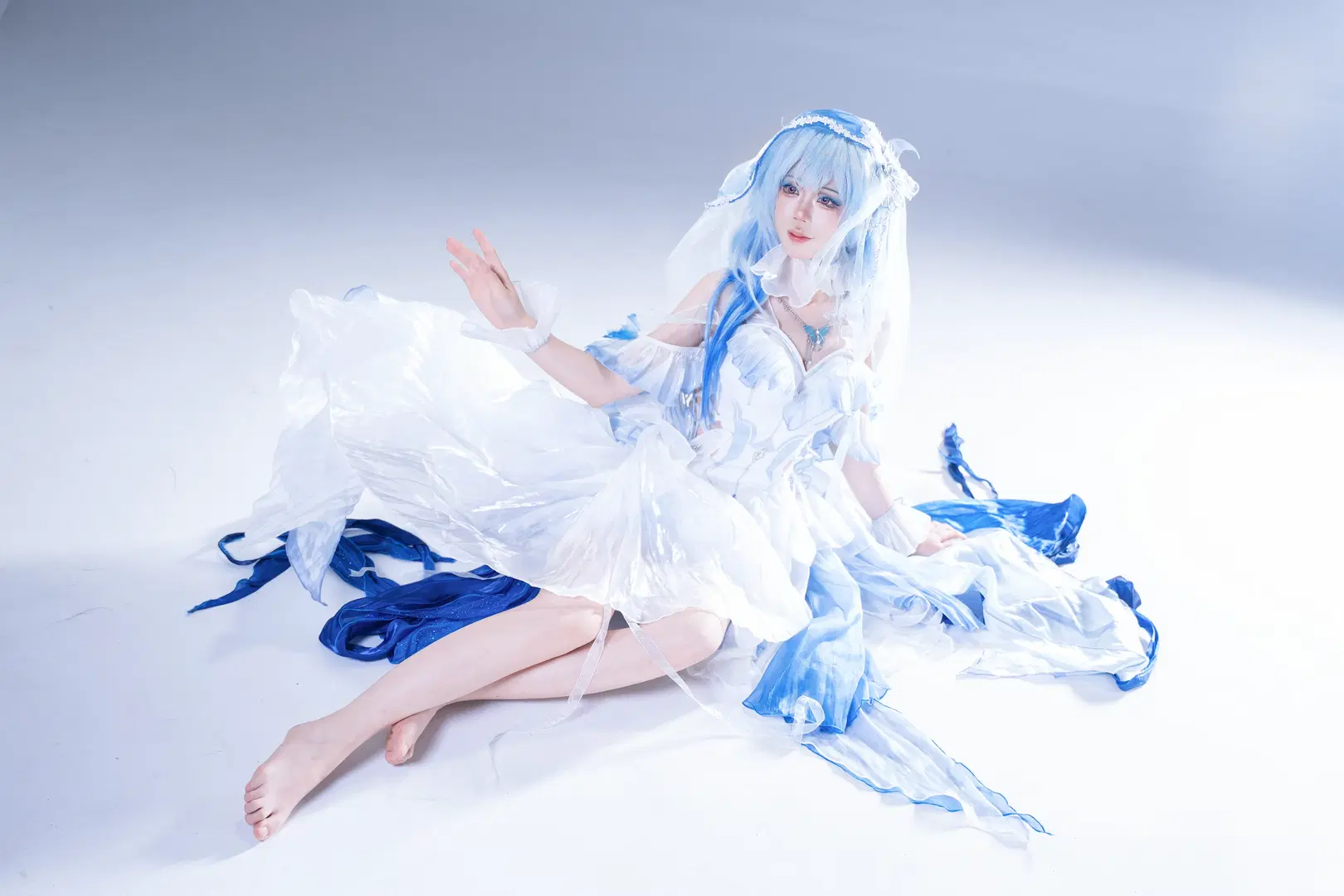 【守岸人cos】鳴潮花嫁月潮星紗，沒有後勤也能自己甩裙襬出片 - 是菱沫沫吖 - 第9張