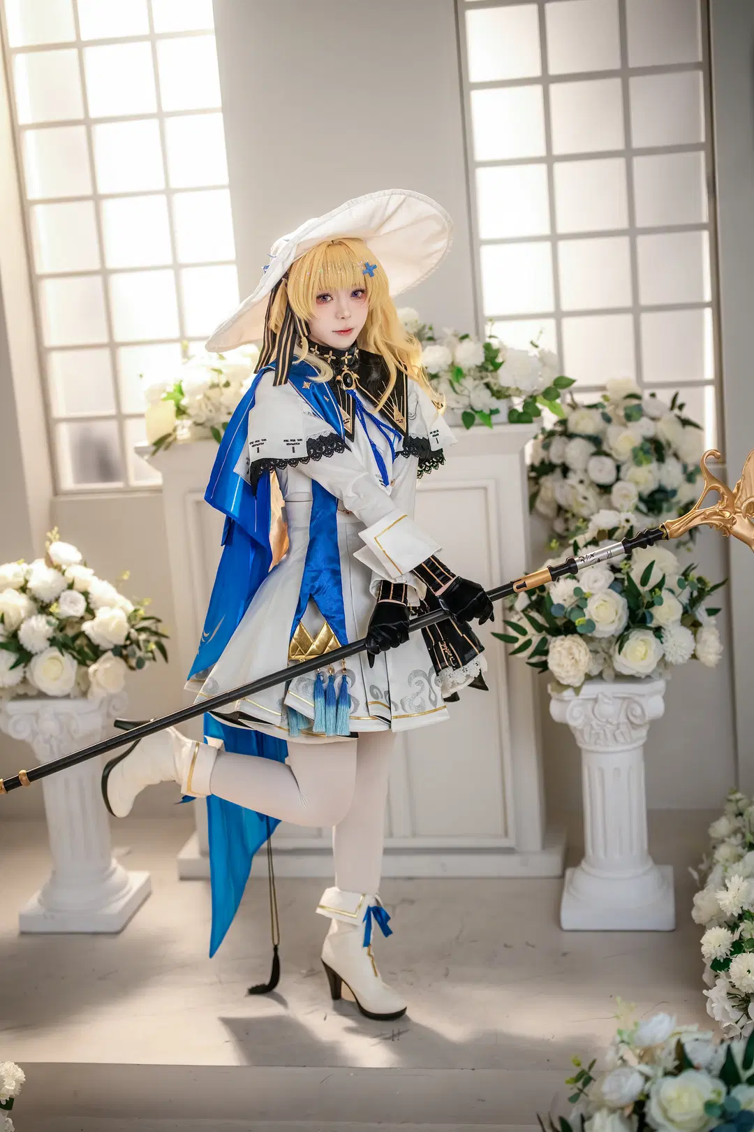 【菲比cos】鸣潮菲比，白蓝金配色与魔法书的优雅碰撞 - 金桻 - 第9张