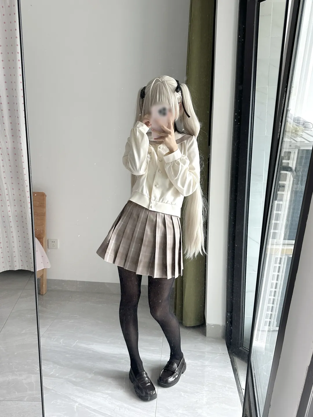 二次元コスプレ, 春日野穹 コスプレ, ヨスガノソラ, 黒ストッキング, 肩幅を広く見せるコーディネート - 1枚目