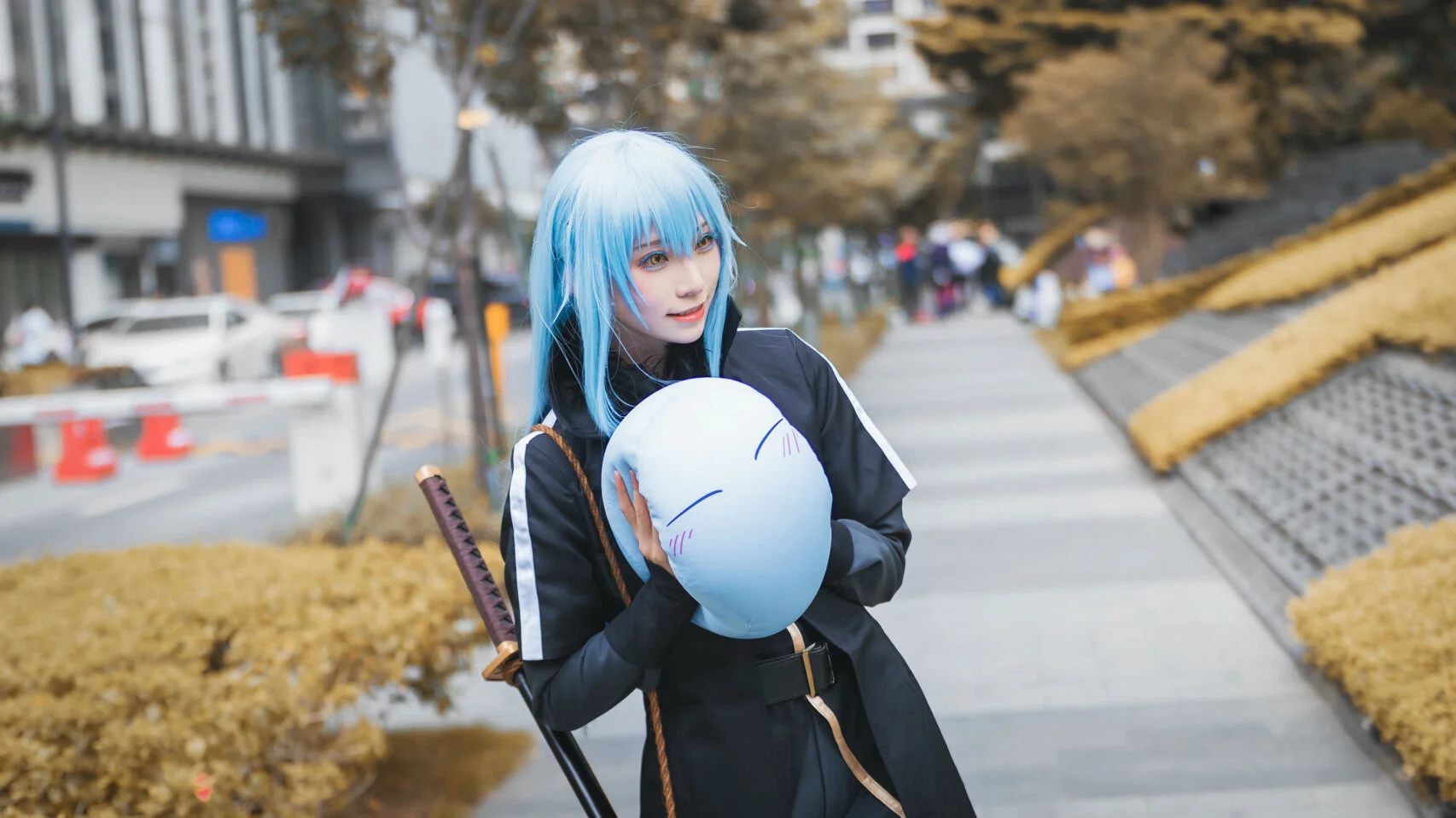 户外摄影, 二次元cosplay, 蓝色假发, 利姆露cos, 黑色风衣 - 第8张