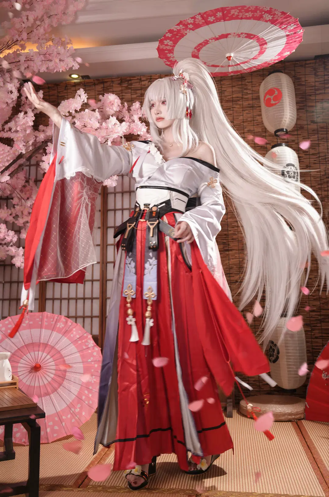 【緋雪cos】鳴潮裡的灼櫻巫女，清冷與豔麗的交織 - zzdrzg - 第6張