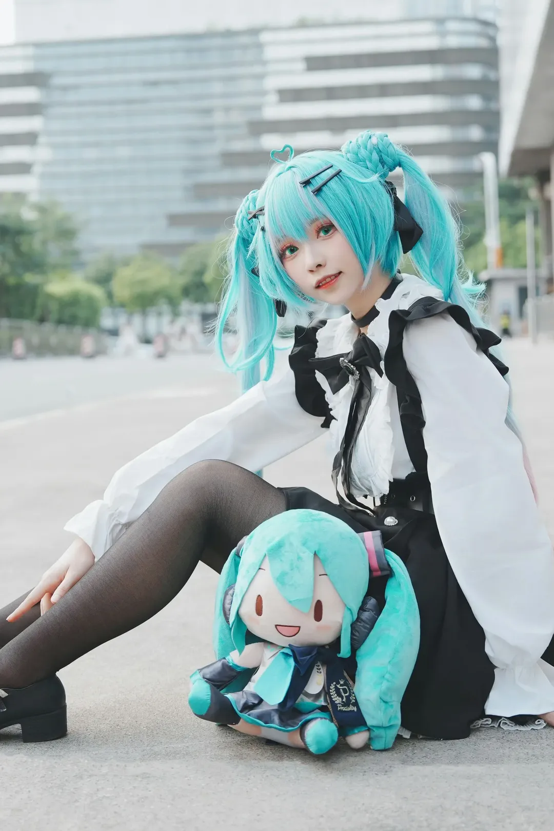 初音未来, 初音未来cos, CICF漫展, 地雷系穿搭, 黑色丝袜