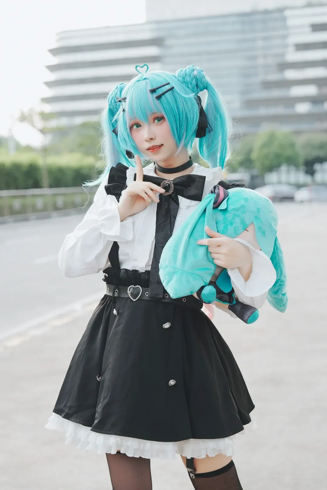初音未来, 初音未来cos, CICF漫展, 地雷系穿搭, 黑色丝袜 - 第2张