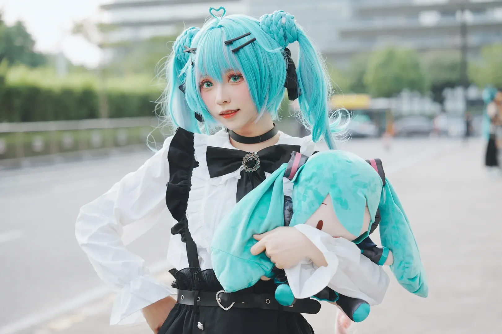 初音未来, 初音未来cos, CICF漫展, 地雷系穿搭, 黑色丝袜 - 第4张