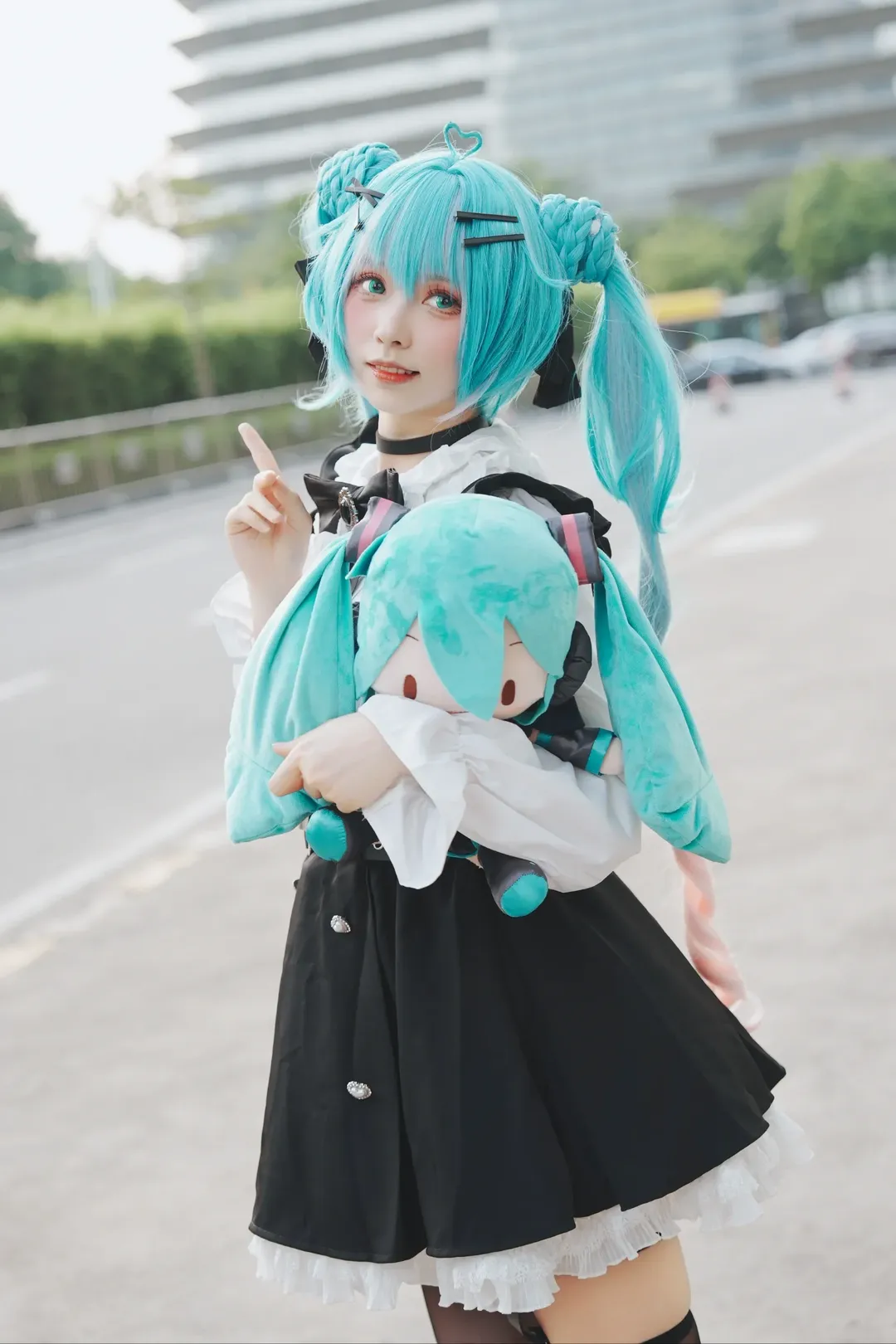 初音未来, 初音未来cos, CICF漫展, 地雷系穿搭, 黑色丝袜 - 第5张