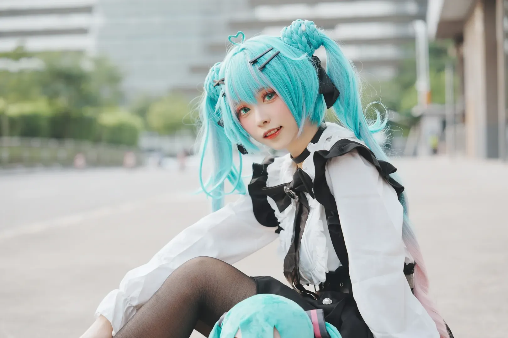初音未来, 初音未来cos, CICF漫展, 地雷系穿搭, 黑色丝袜 - 第6张