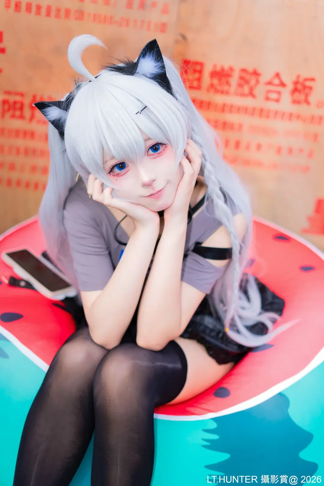 【オープンソース姫 アイジャ コスプレ】猫耳黒ストッキングとスイカのソファが織りなす奇妙なハーモニー - 聆聽獵人 - 3枚目