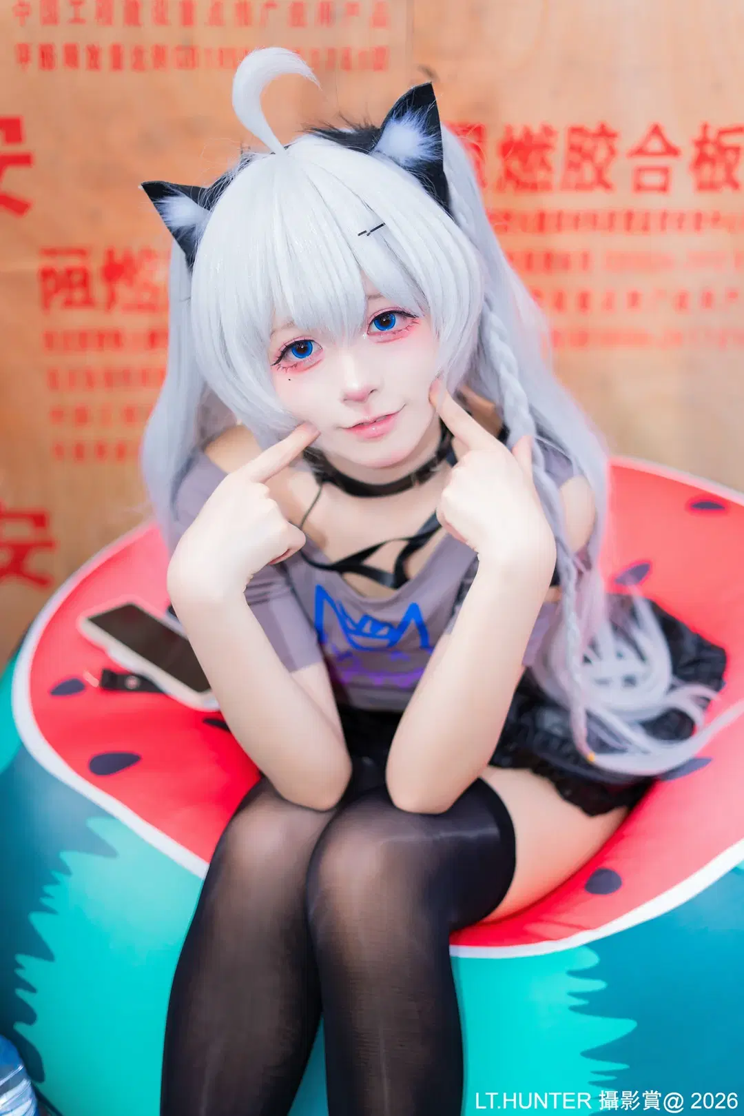 【オープンソース姫 アイジャ コスプレ】猫耳黒ストッキングとスイカのソファが織りなす奇妙なハーモニー - 聆聽獵人 - 5枚目