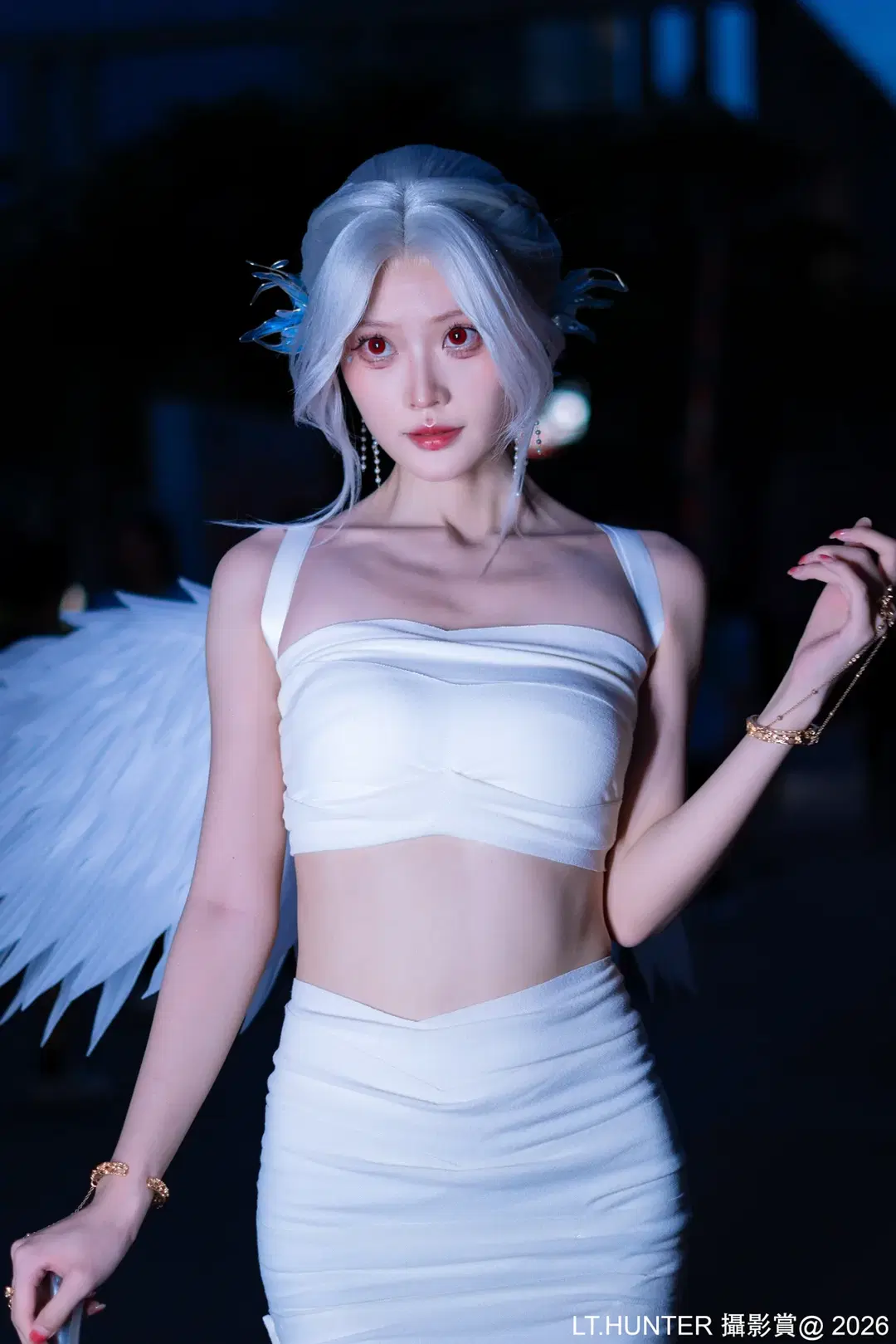 天使降临夜色中，白裙长剑的奇幻造型分享 - 聆聽獵人 - 第2张