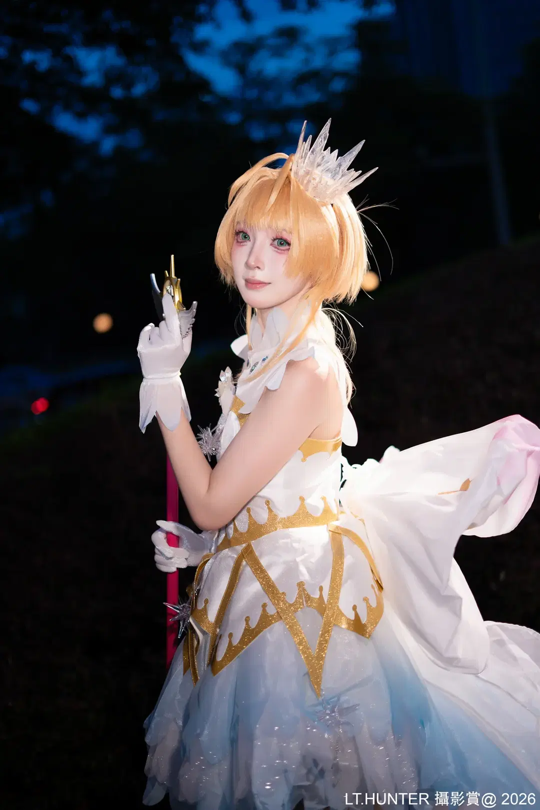 萤火虫漫展, 魔法少女, 小樱cos, 夜景人像, 白色礼服