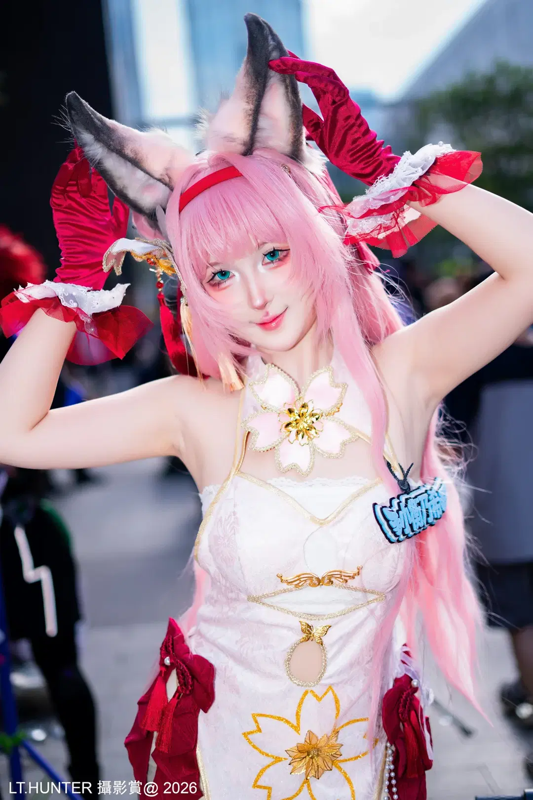 Pink-Haired Animal-Eared Girl at Firefly ACG Expo: A Costume Packed with Detail by 聆聽獵人 - Image 7