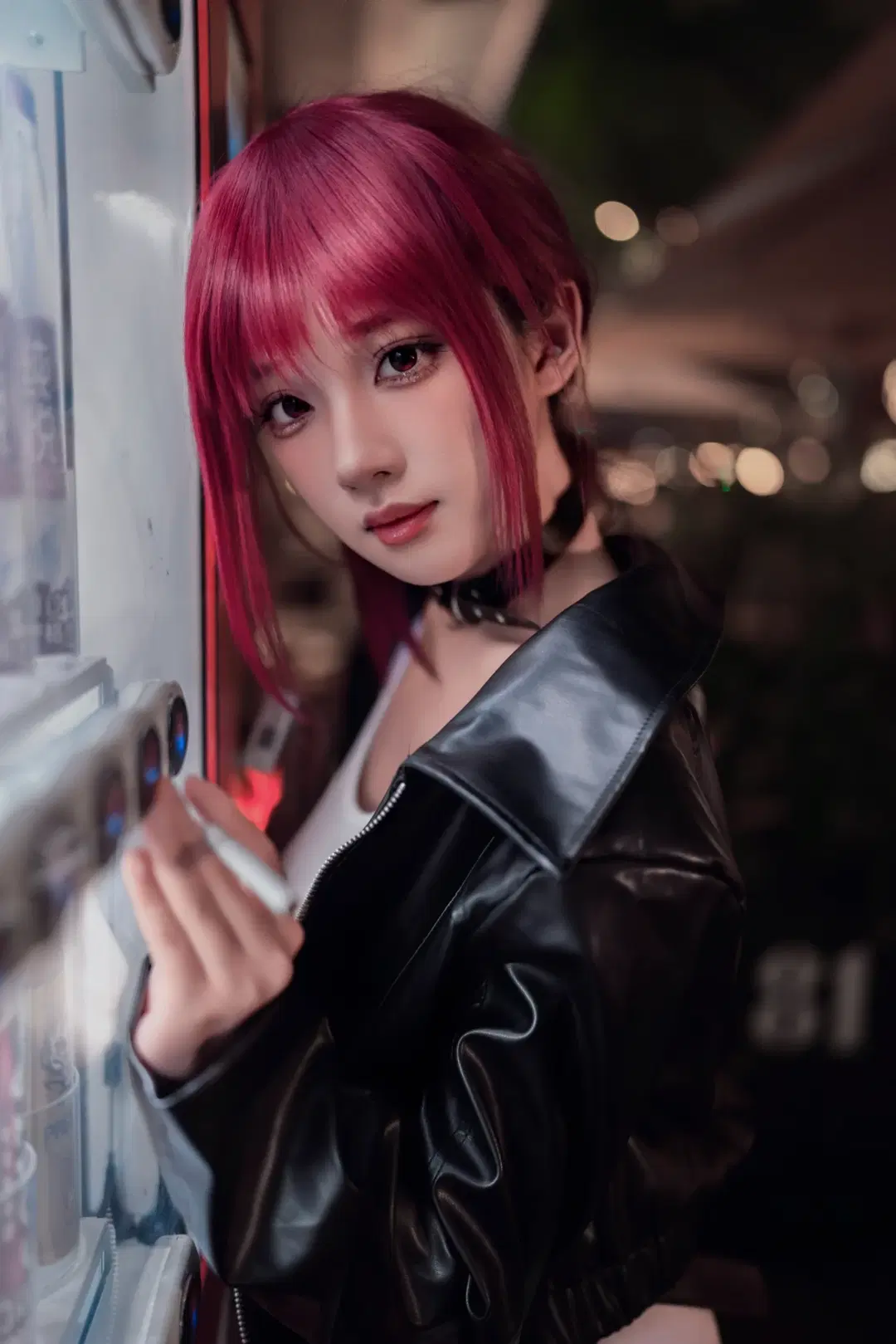 【田山小姐cos】夜色街頭裡的呑雲吐霧，這身皮衣配短裙太有感覺了 - 大橘 - 第12張