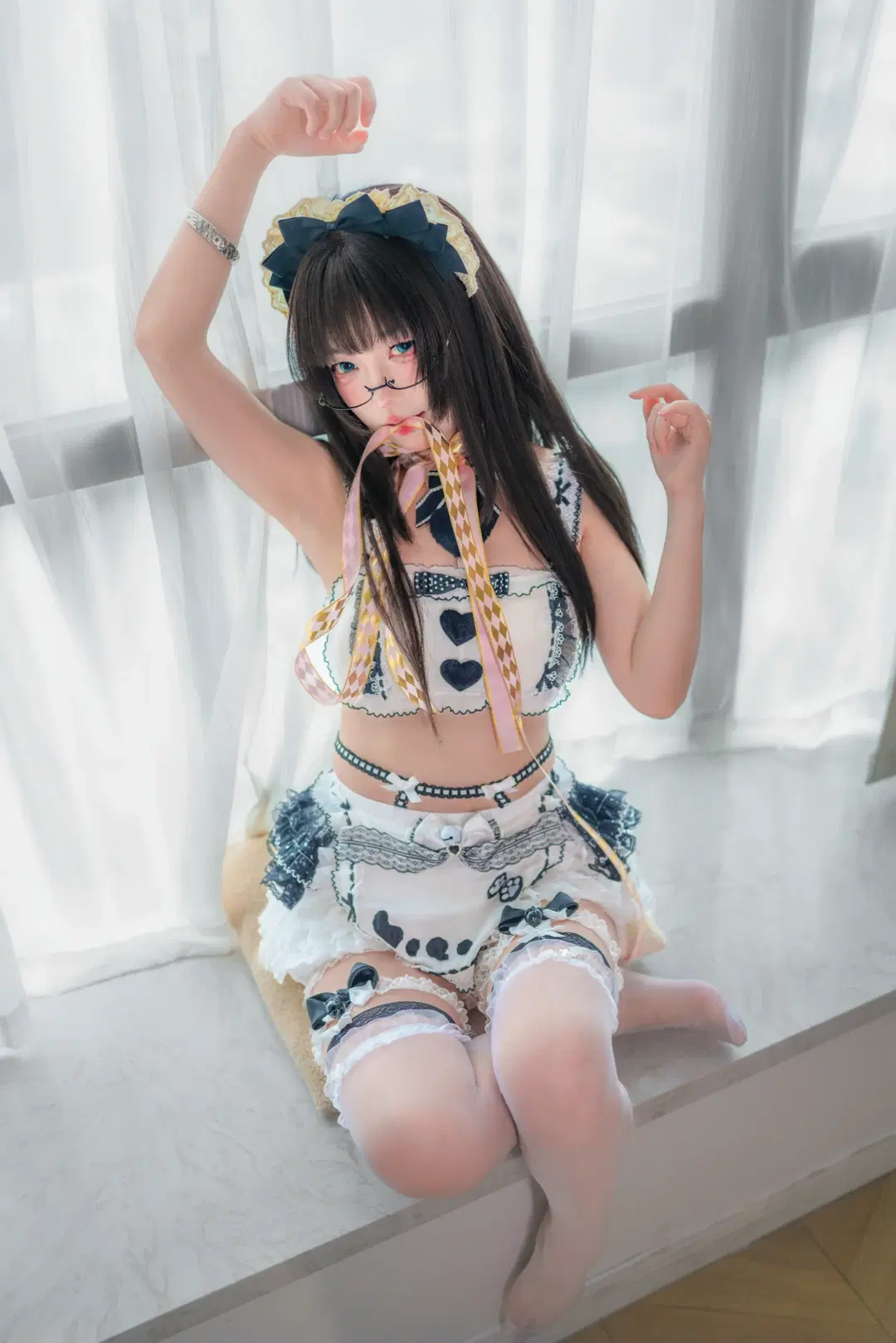This Cat Girl Look with White Stockings Is Incredibly Photogenic by 大橘 - Image 10