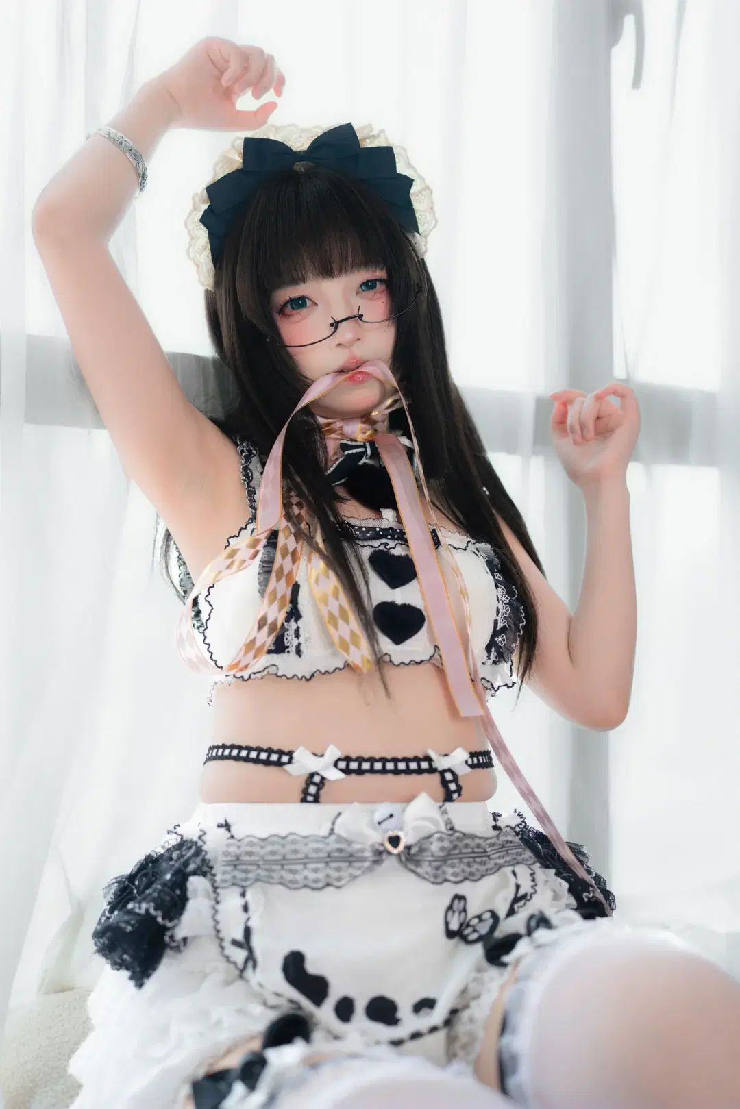 This Cat Girl Look with White Stockings Is Incredibly Photogenic by 大橘 - Image 12
