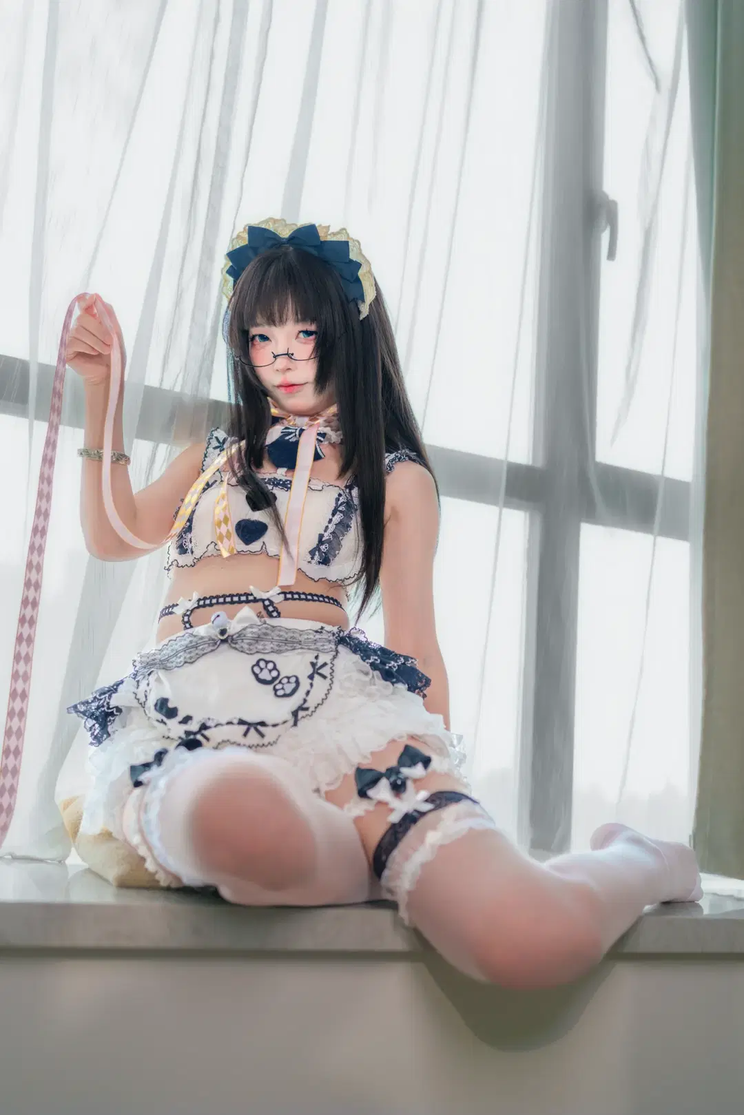This Cat Girl Look with White Stockings Is Incredibly Photogenic by 大橘 - Image 14