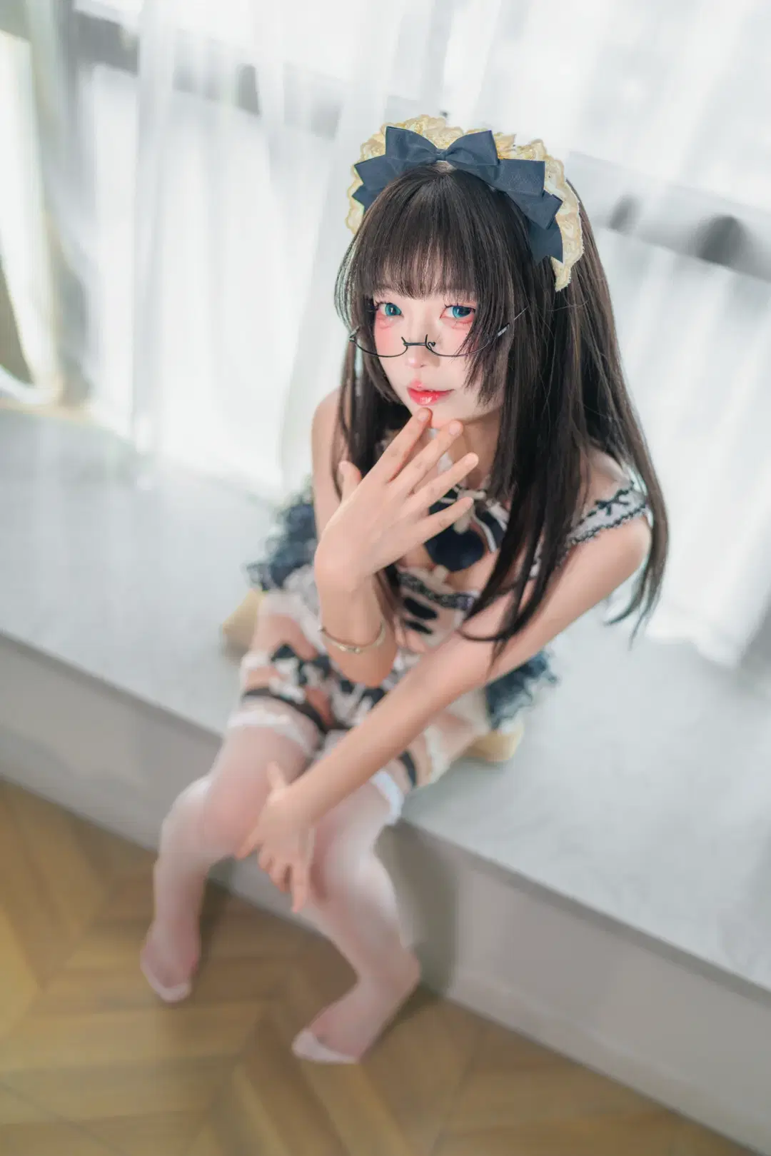 This Cat Girl Look with White Stockings Is Incredibly Photogenic by 大橘 - Image 15