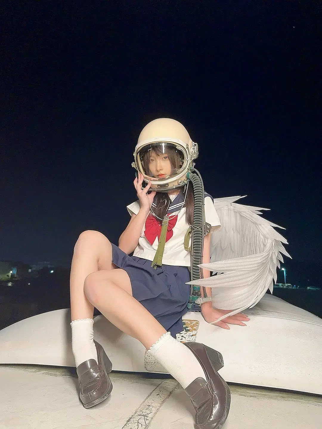 JK Astronaut on an Abandoned Bus: Unlocking a New Earth Online Dungeon by 茄子酱i - Image 3