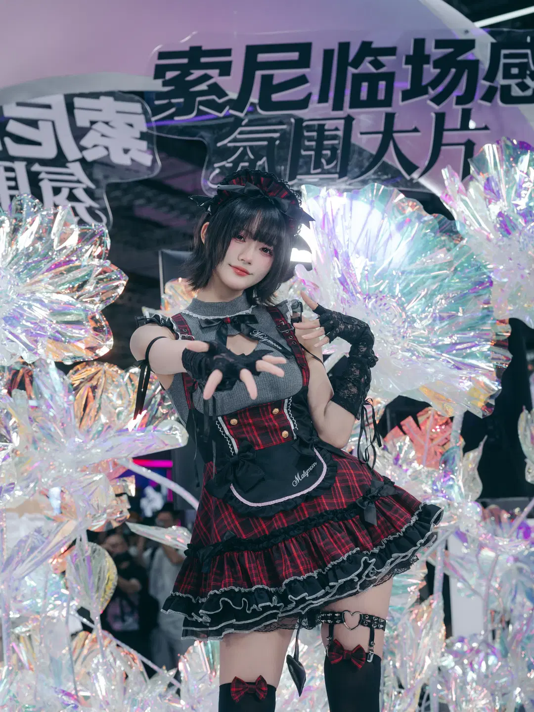 漫展索尼展台的黑红裙黑丝搭配太出片了 - 蒋书剑 - 第11张