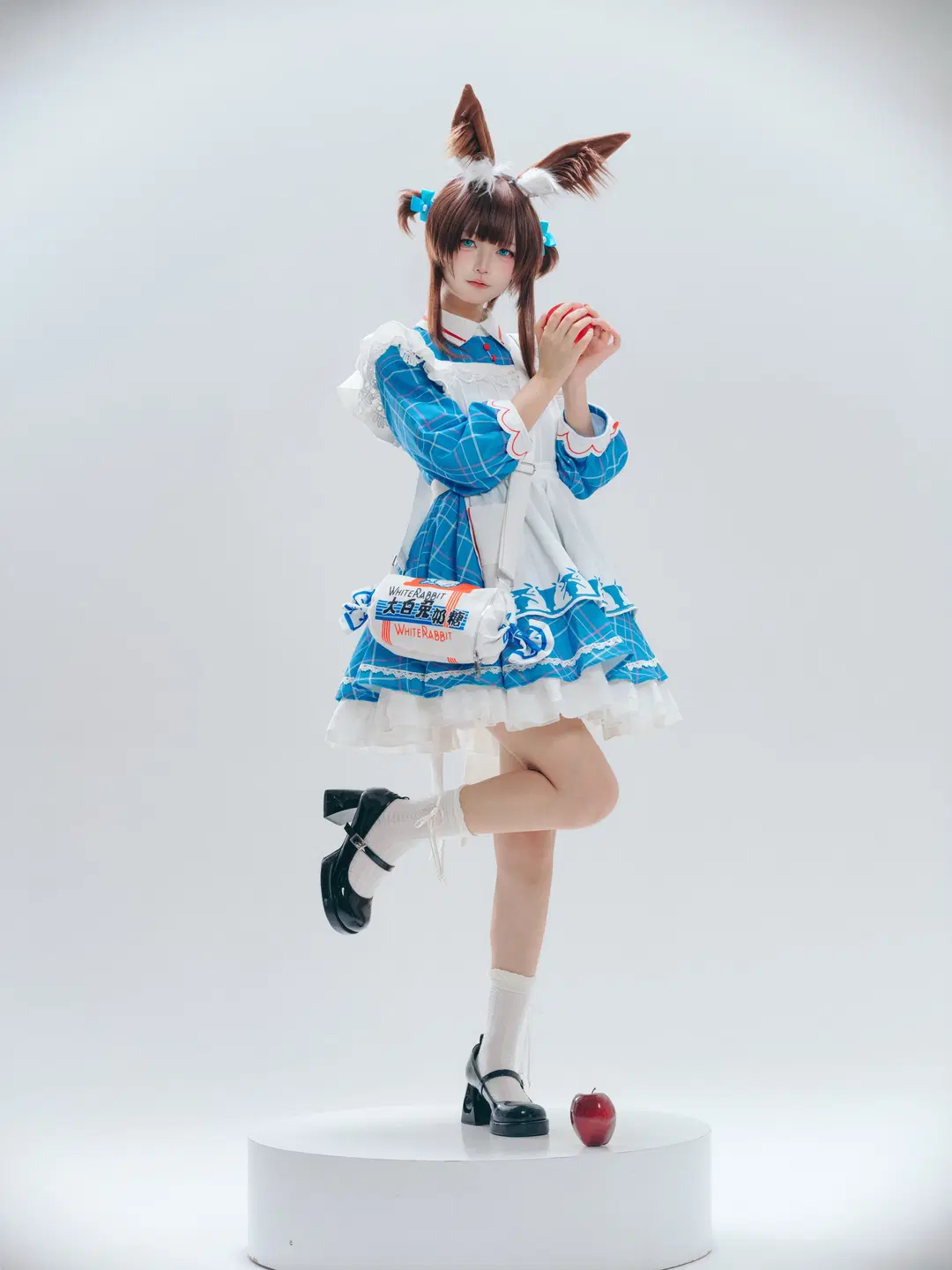 Arknights, Amiya cosplay, White studio photography, White Rabbit collaboration, White socks styling
