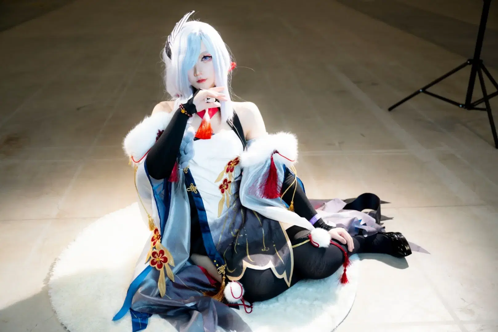 【申鹤cos】雪国冰原上的红绳流光，这套原神角色的服装细节分享 - 番茄猫猫 - 第6张