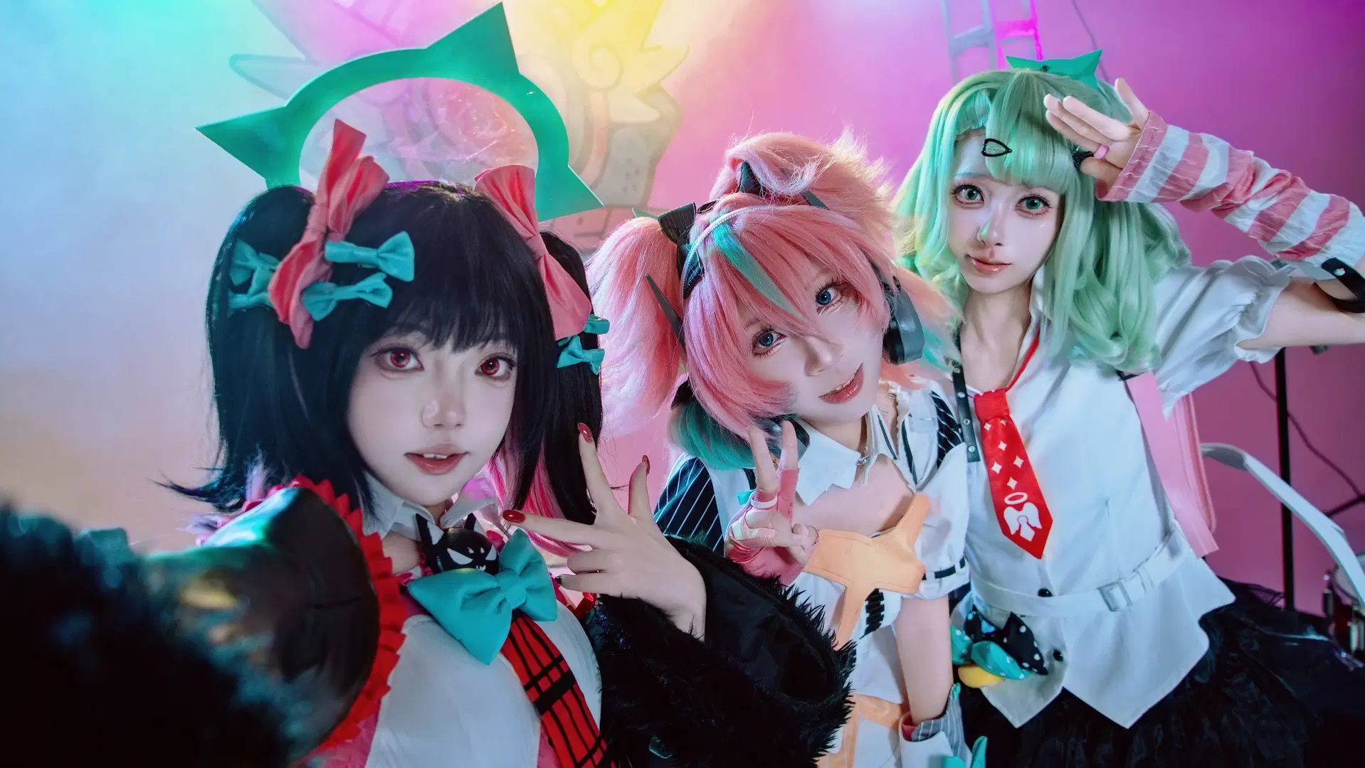 【千夏蕾咪cos】绝区零妄想天使三人组的舞台Live - 黑爱势力登场 - 第5张
