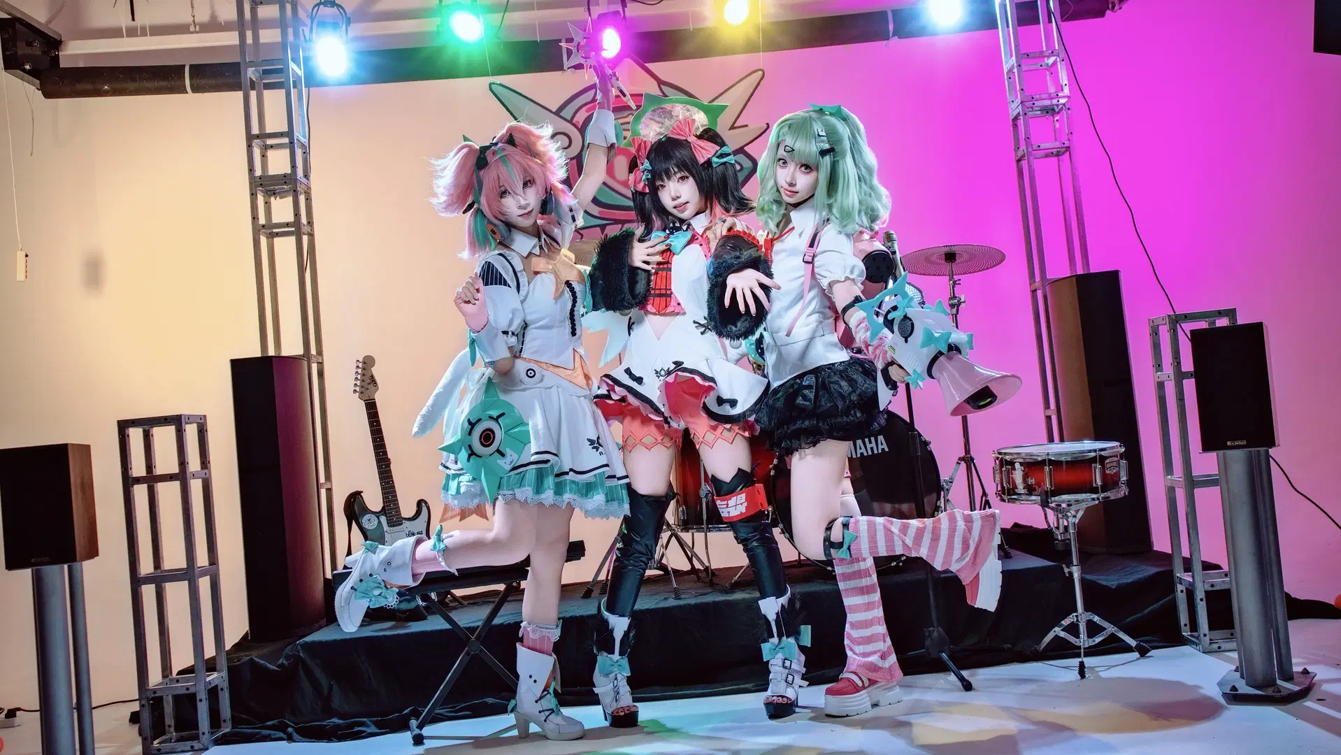 【千夏蕾咪cos】绝区零妄想天使三人组的舞台Live - 黑爱势力登场 - 第8张