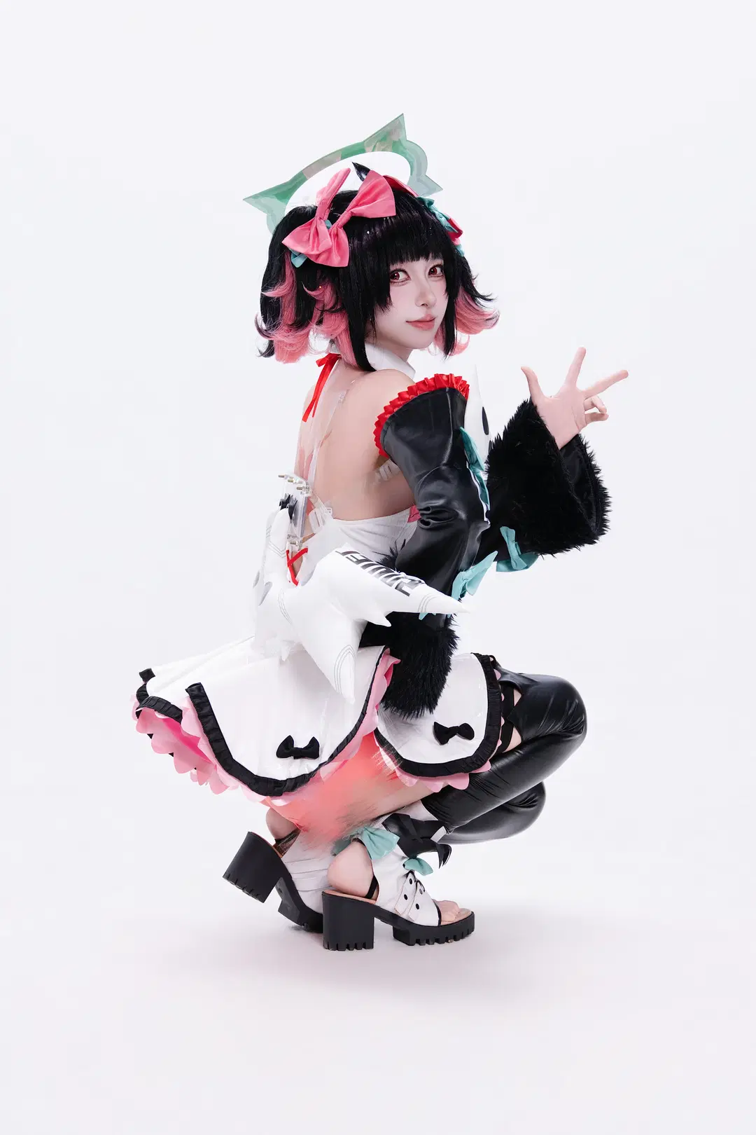 【南宮羽cos】絕區零妄想天使 白棚動作參考 - 黑爱势力登场 - 第7張