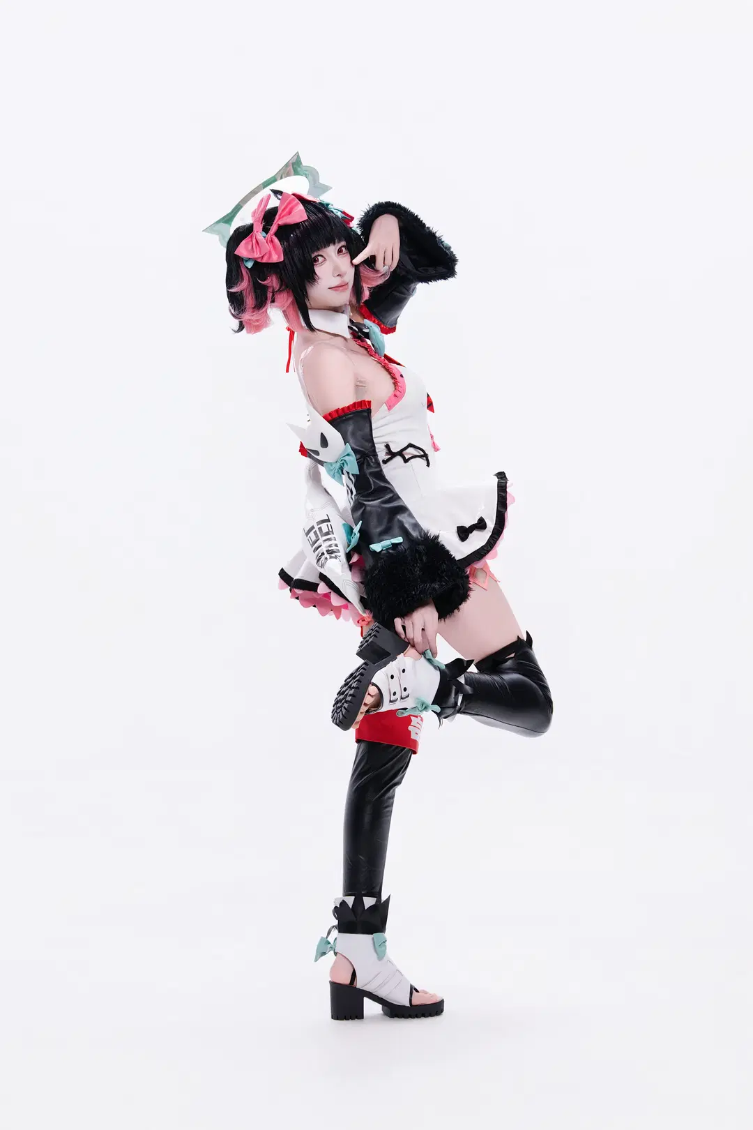 【南宫羽cos】绝区零白棚动作参考记录 - 黑爱势力登场 - 第2张
