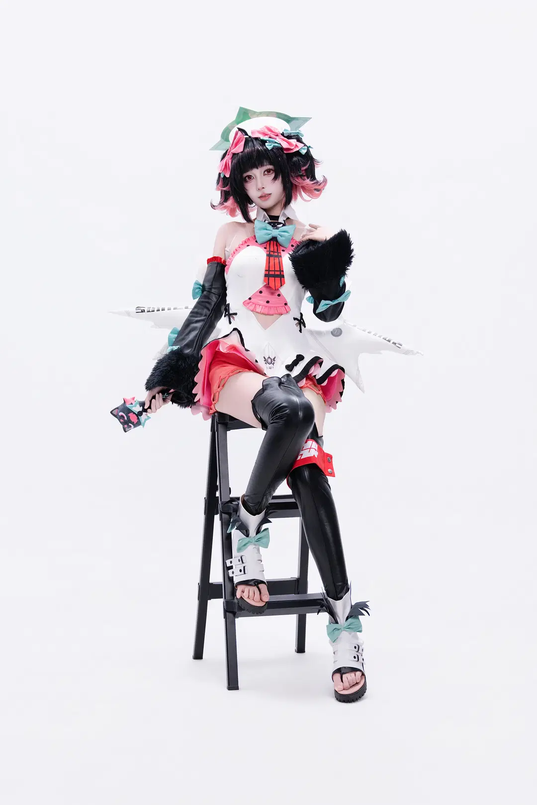 【南宫羽cos】绝区零白棚动作参考记录 - 黑爱势力登场 - 第3张