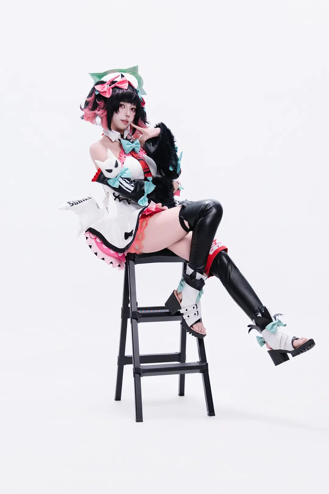 【南宫羽cos】绝区零白棚动作参考记录 - 黑爱势力登场 - 第6张