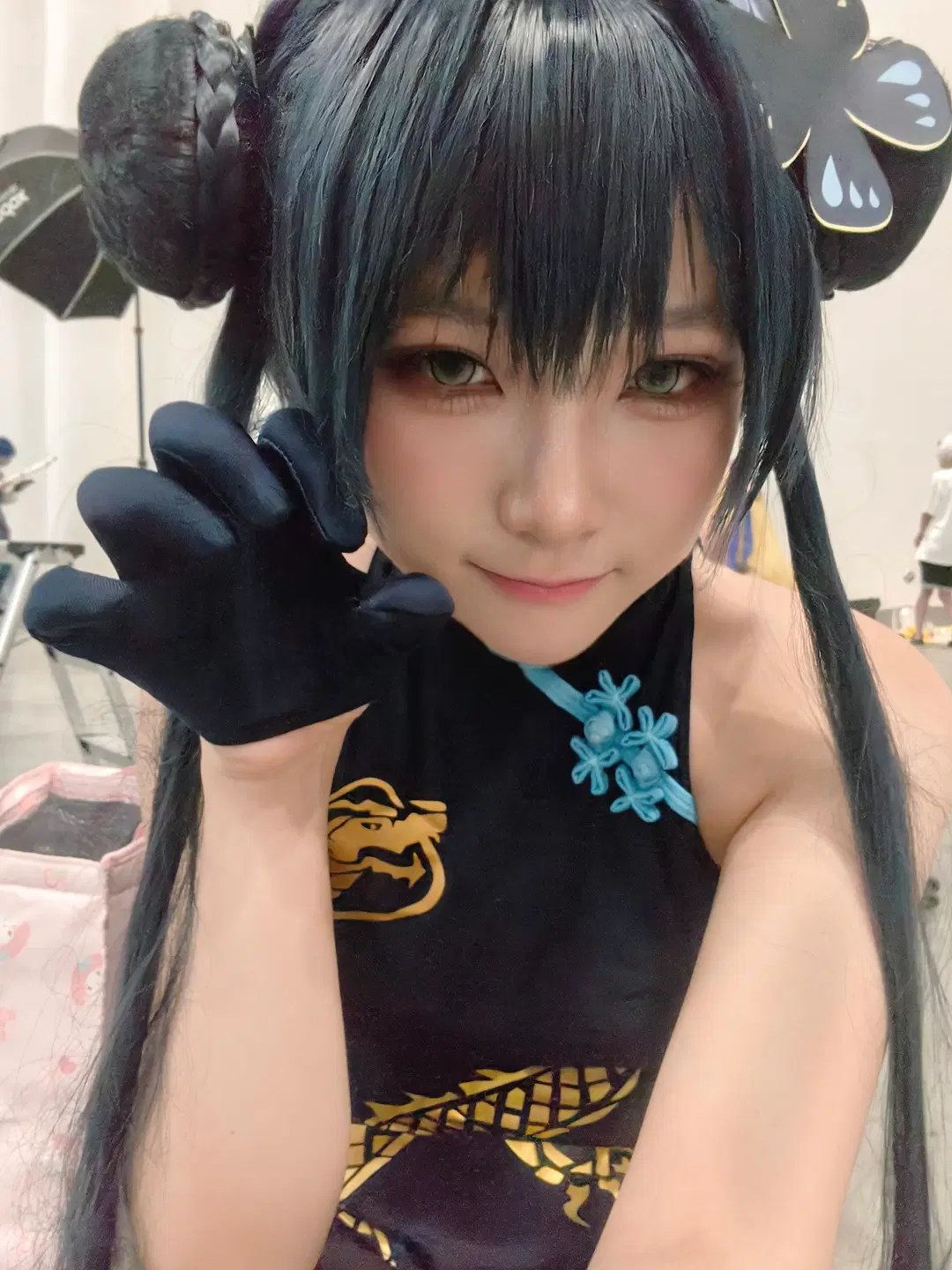 【龙华妃咲cos】蔚蓝档案的旗袍造型，双丸子头气场全开 - 白鳥川せん - 第2张