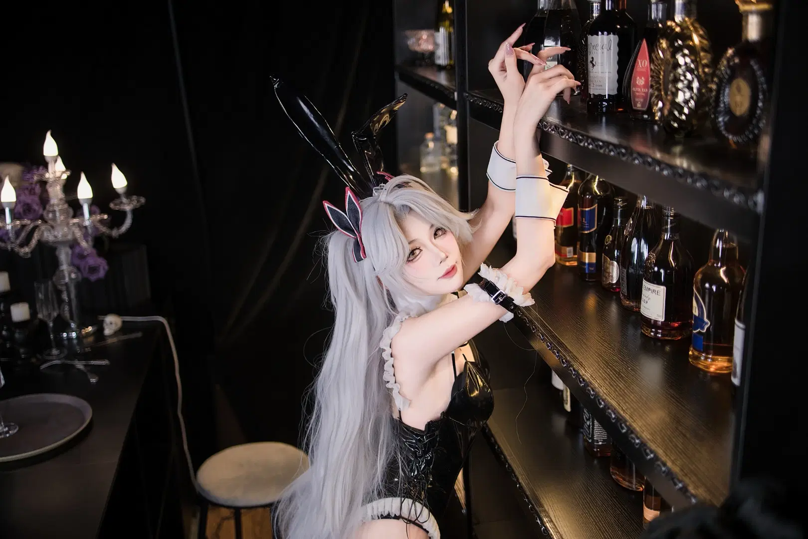 【欧根亲王cos】碧蓝航线酒吧兔女郎，漆皮与黑丝的魅力 - 晓歪xyyy - 第2张