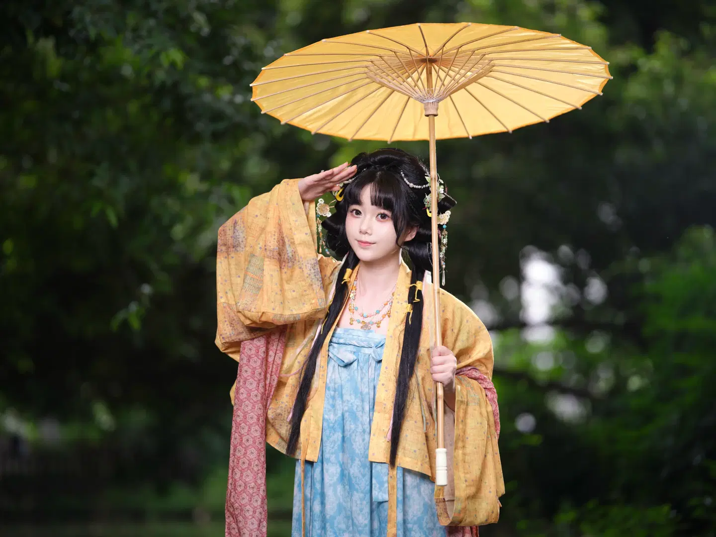 古风摄影, 汉服, 汉服写真, 古风妆造, 油纸伞