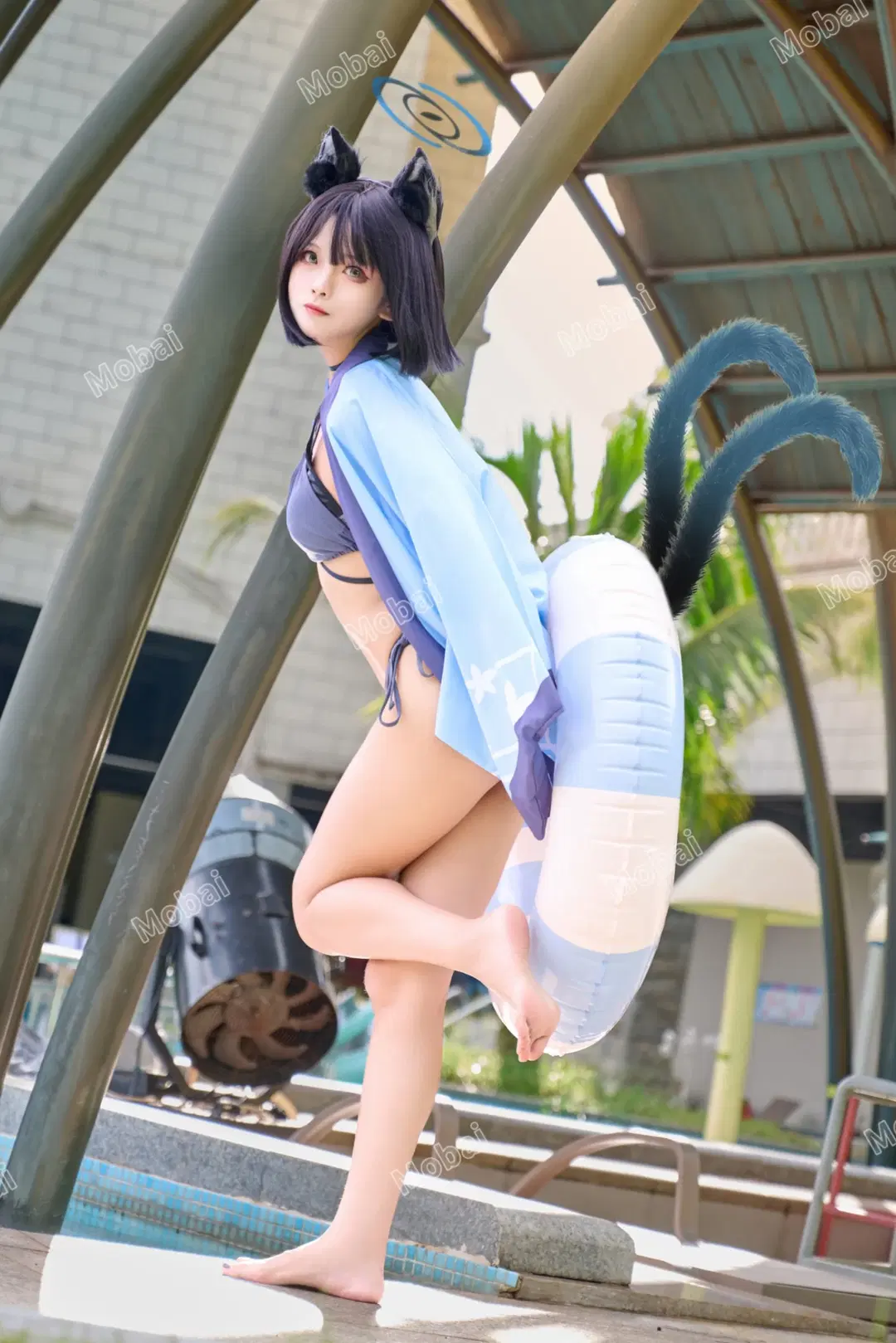【桐生キキョウ コスプレ】夏のプールサイドに佇む猫娘、清涼なひととき - Mobai哒哒哒 - 3枚目