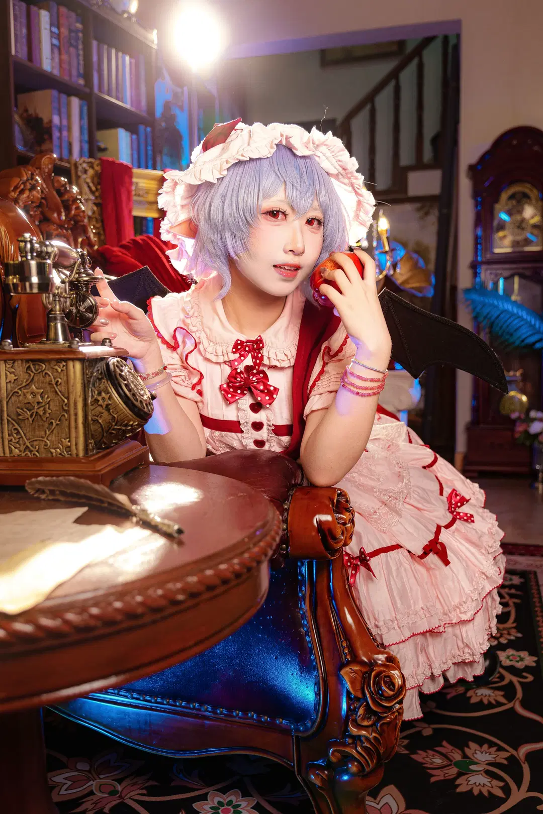 [Remilia cosplay] Full of majesty young lady, where did this kid come from? by 口乎口乎睡了 - Image 4