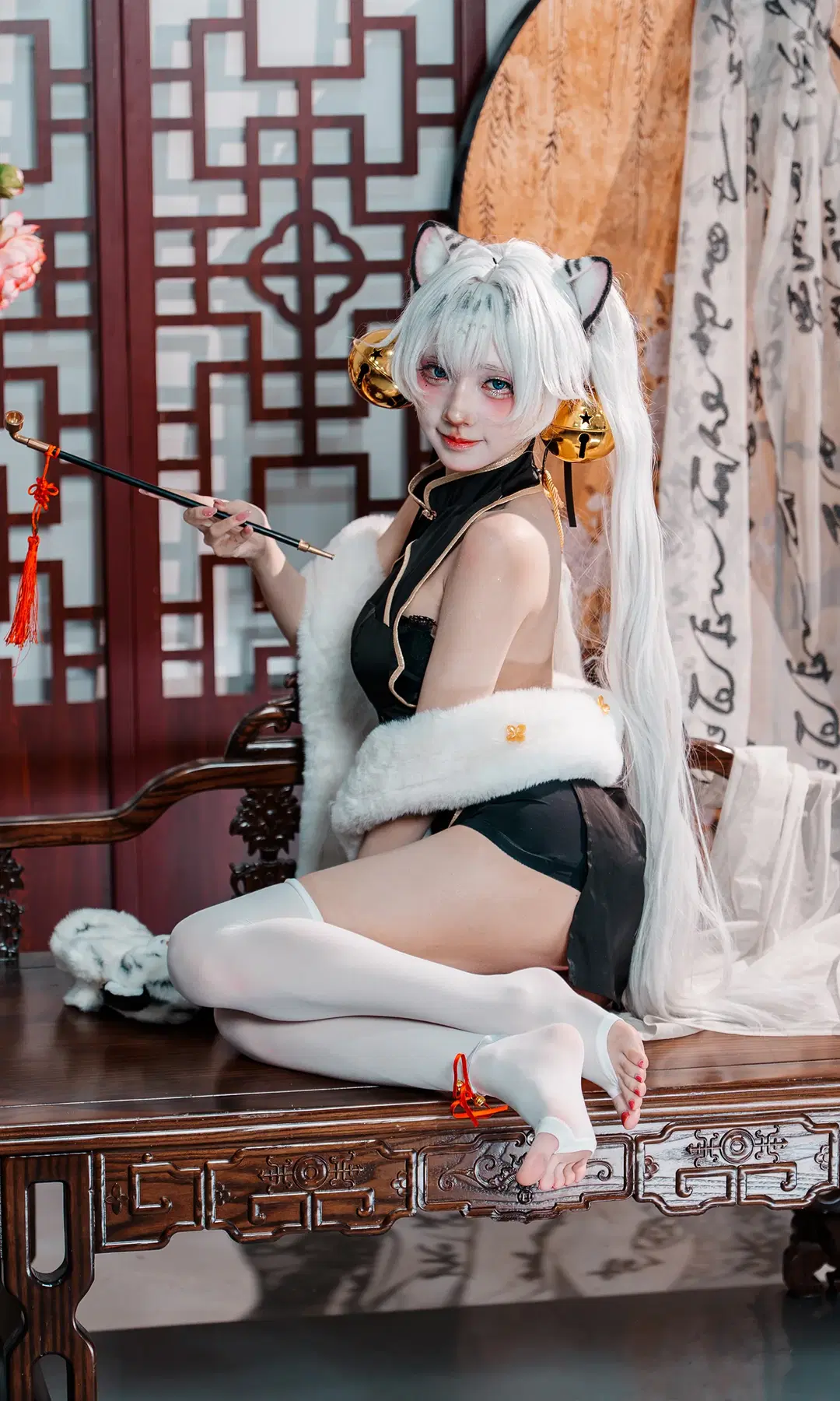 White tiger girl cosplay in a modern Cheongsam, cute tiger descending the mountain, rawr! by 辛同学 - Image 2