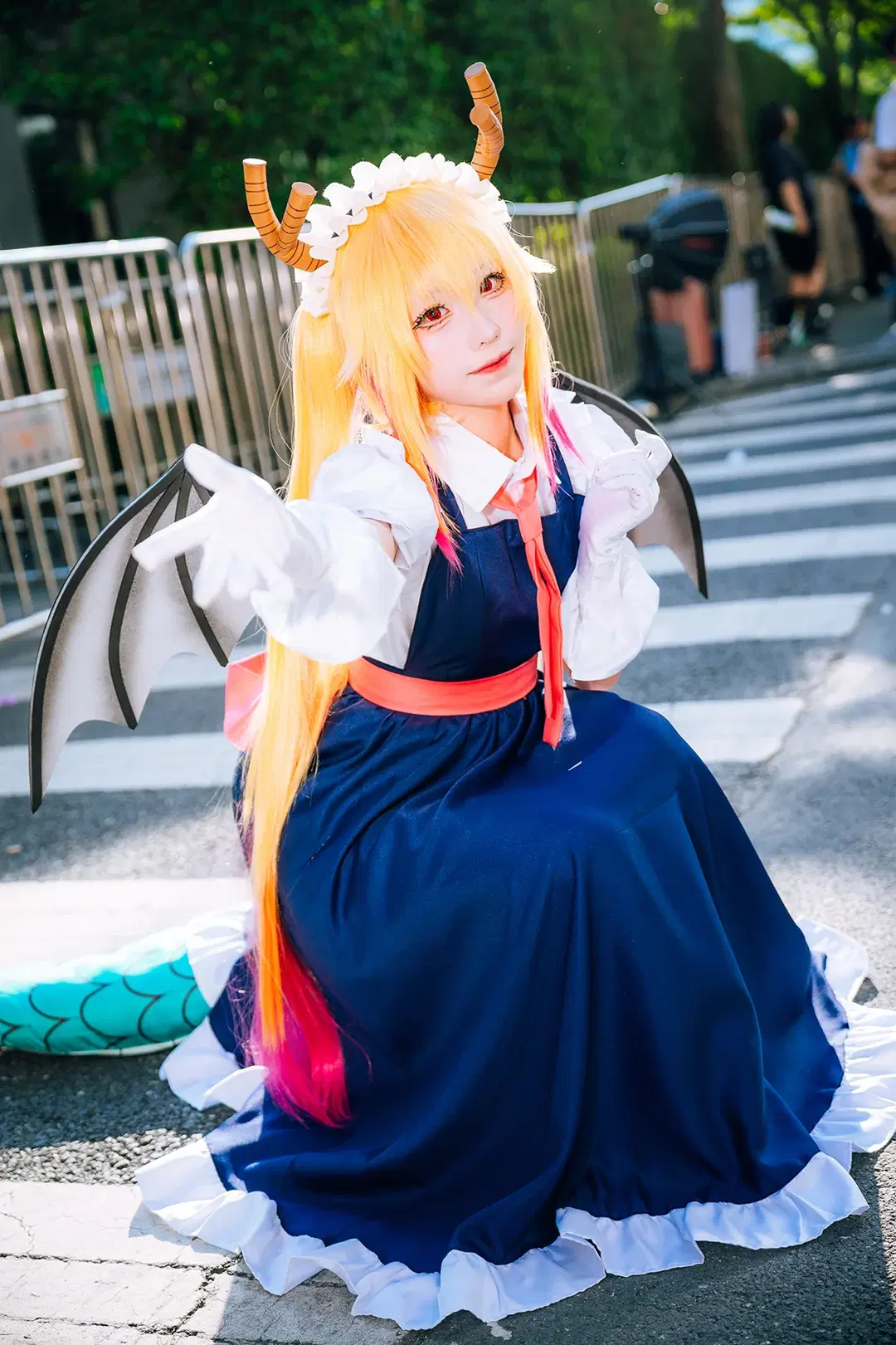 【トールコスプレ】小林さんちのメイドラゴン アニメイベントパレード、逆光大通りでの元気なスナップ - 寒蝉-文晋 - 4枚目