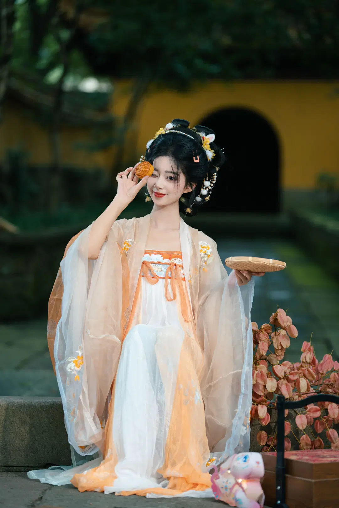 Ancient style photoshoot: The Ethereal Beauty Under the Yellow Wall and Moon Gate by 衾曦 - Image 5